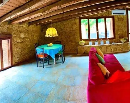 Paradise Brucoli
